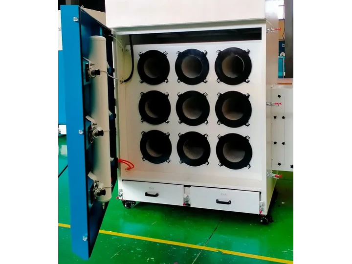 Filter installation from the supplied industrial manufacturing case